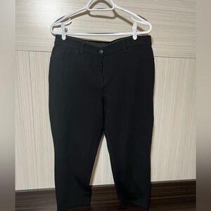 Chico's So Slimming Black Pants Size 1.5 Short Crop
